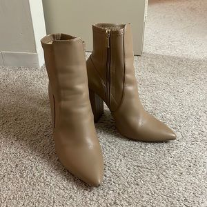 Signal Tan Pointed Boot